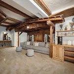 Loj - Our Kind Of Place Готель 4*