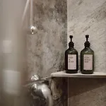 Готель Loj - Our Kind Of Place