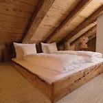 Loj - Our Kind Of Place Готель 4*