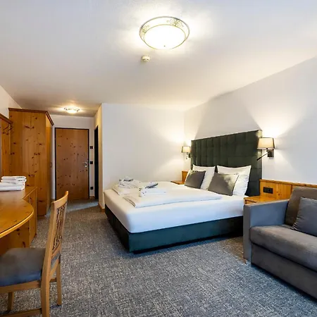 Hotel Bergzeit 4*