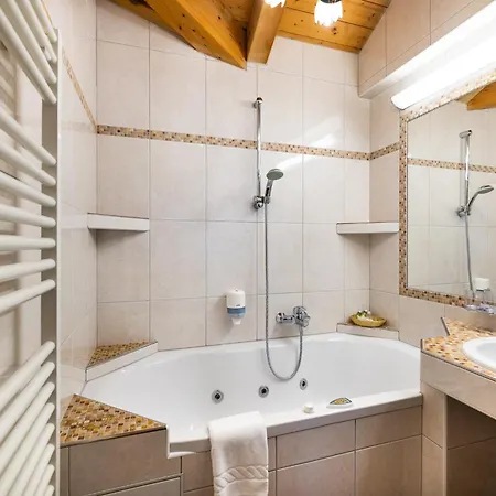 Готель Loj - Our Kind Of Place 4*