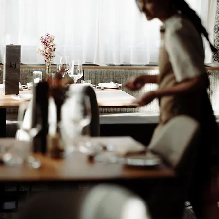 Hotel Loj - Our Kind Of Place 4* Flachau