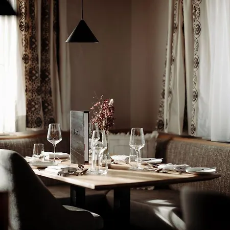 Loj - Our Kind Of Place Готель Флахау