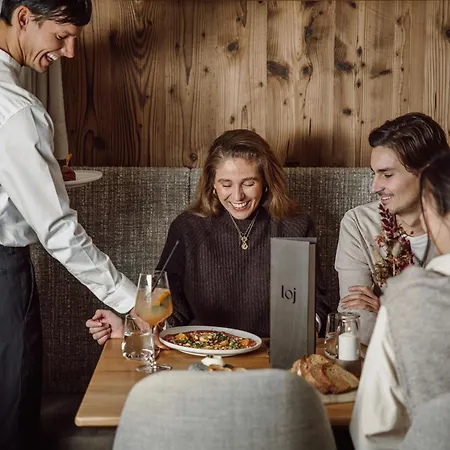 Hotel Loj - Our Kind Of Place Flachau