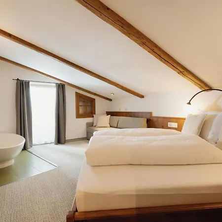 Hotel Loj - Our Kind Of Place Hotel