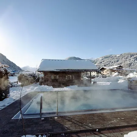 Hotel Loj - Our Kind Of Place 4*