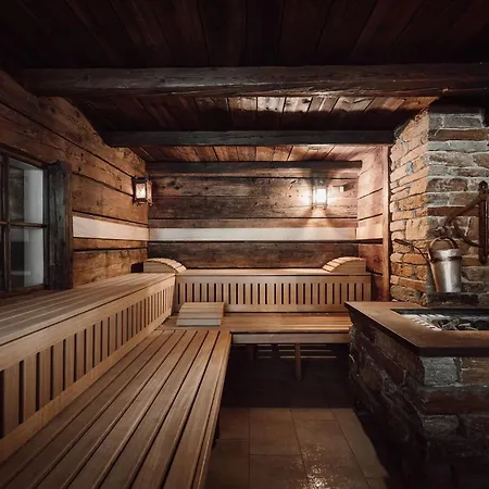Loj - Our Kind Of Place Готель