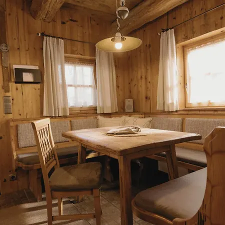 Loj - Our Kind Of Place Готель