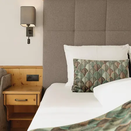 Готель Loj - Our Kind Of Place 4*