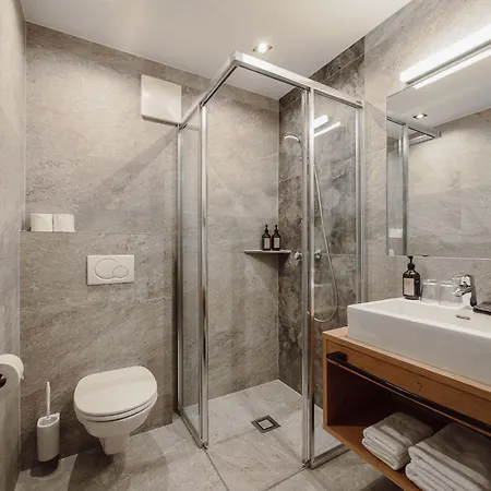 Hotel Hotel Loj - Our Kind Of Place 4*