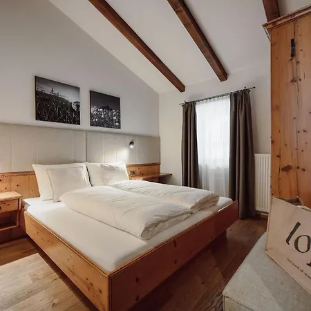 Loj - Our Kind Of Place Флахау