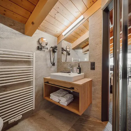 Loj - Our Kind Of Place 4*
