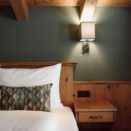 Hotel Loj - Our Kind Of Place Flachau