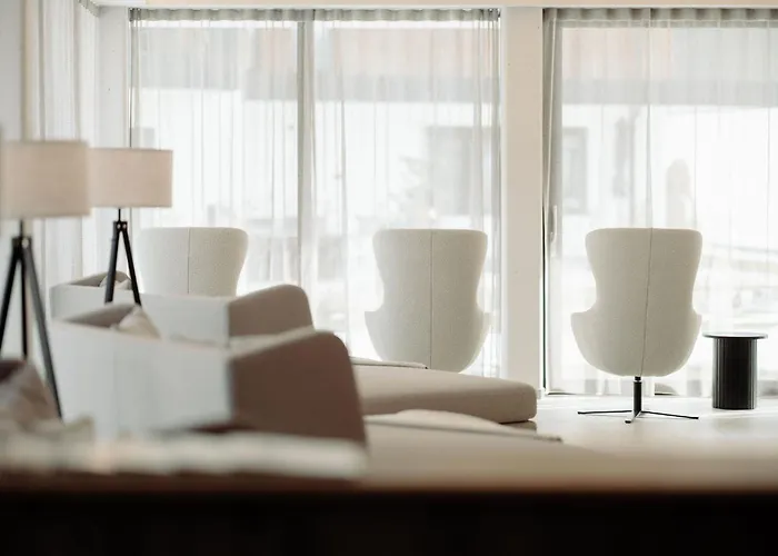 Loj - Our Kind Of Place フラッハウ