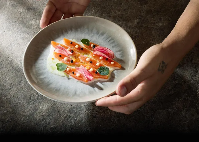 Loj - Our Kind Of Place Hotel