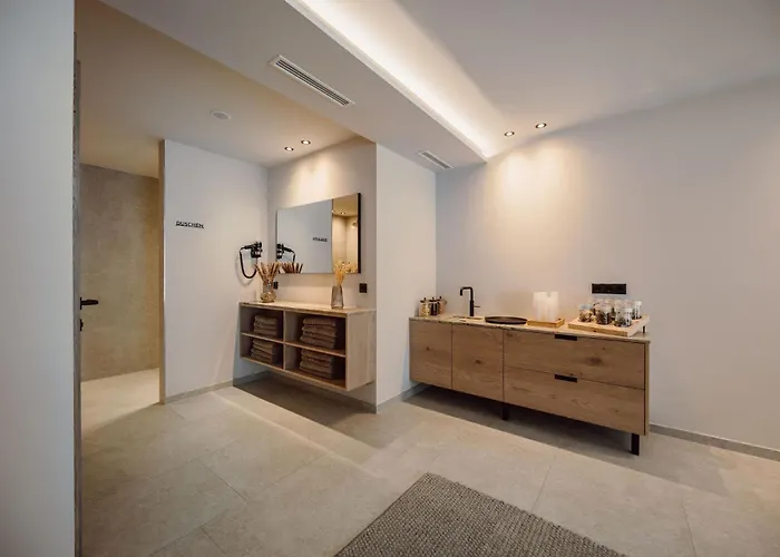 Loj - Our Kind Of Place 4* フラッハウ