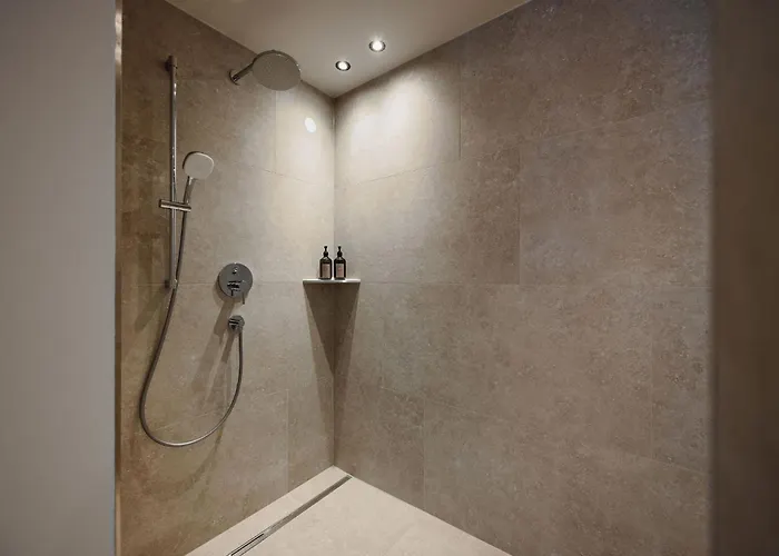 Hotel Loj - Our Kind Of Place 4*